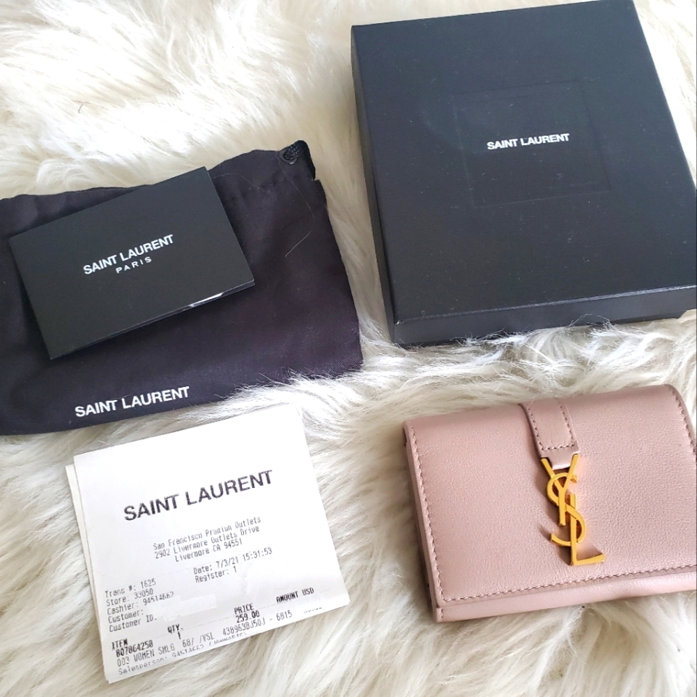 Yves Saint Laurent 6 ring key holder case